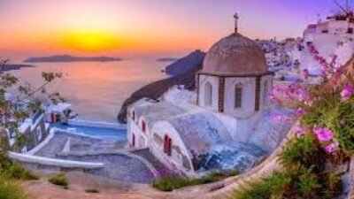 Rekomendasi Spot Melihat Matahari Terbenam Paling Eksotis di Kepulauan Santorini Yunani yang Sangat Romantis